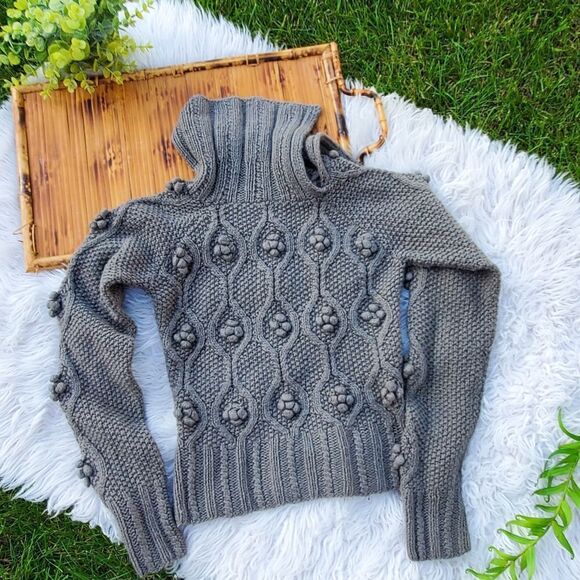 Buffalo By David Bitton Soft Cable Knit Pom Pom Detail Grey Sweater Sz S/P - Picture 11 of 14